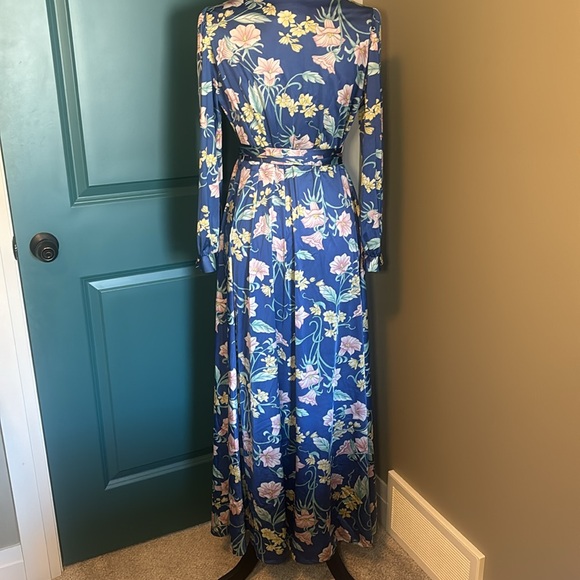 🌼 Vintage 1970s Vanity Fair Floral Maxi Dress – Size M - Picture 7 of 12